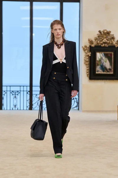 Look 62